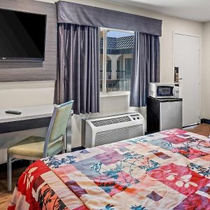 Standard Queen Room Two Queen Beds
